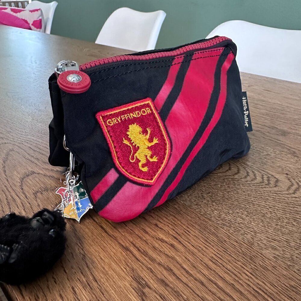 NWT!NEW!Kipling x Harry Potter Creativity Pouch Large -Red Gryffindor